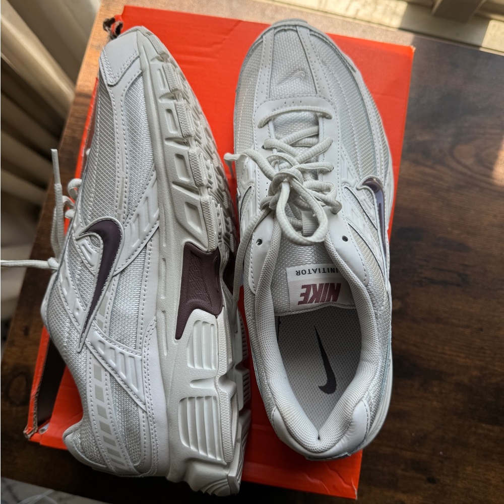 Nike Initiator Sneakers - Picture 4 of 7